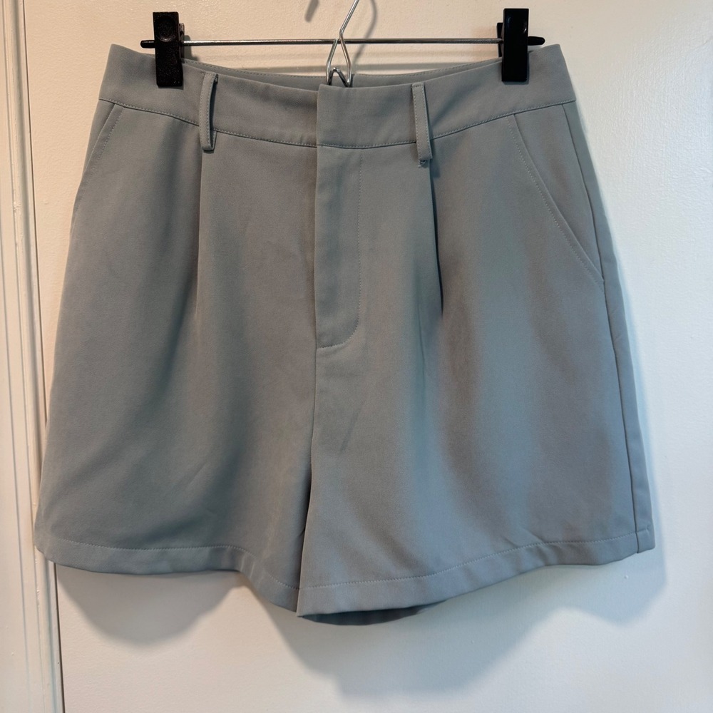 7 For All Mankind Womens Pleated Tailored Dress Shorts Light Blue/Gray‎ Size 8